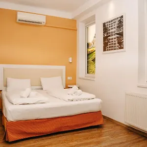 Hotel Metro, Budapest